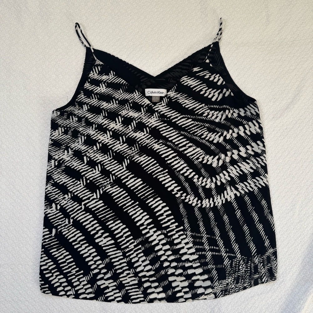 Calvin Klein Black and White Patterned Camisole Size S Casual Classy